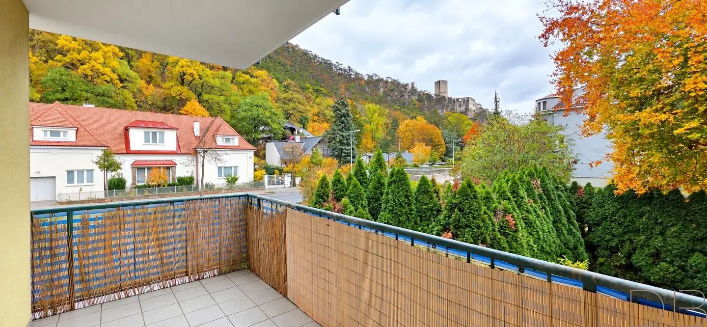 DB IMMOBILIEN | 2-Zimmer-Wohnung mit Balkon + Parkplatz