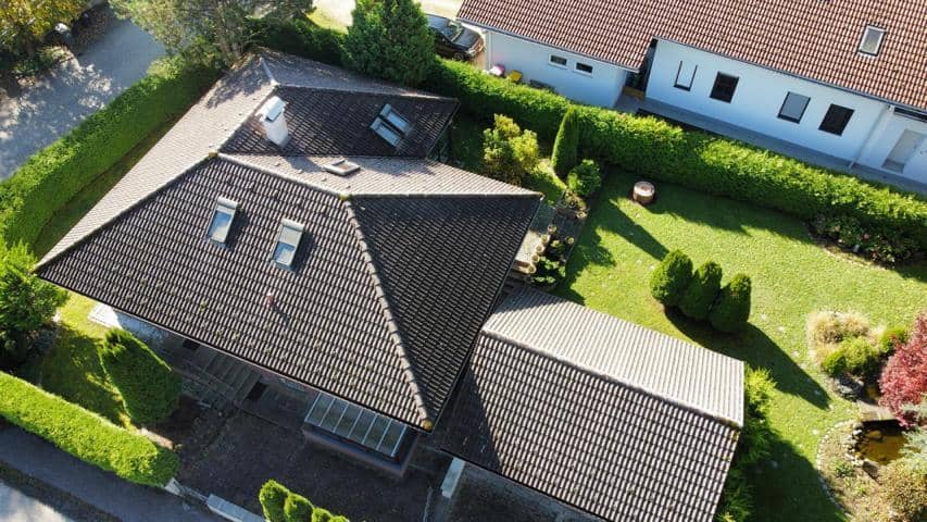 Top gepflegtes Einfamilienhaus mit idyllischem Garten