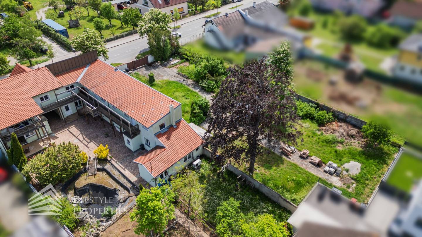 Unique property with building permit for 30 residential units and an underground garage