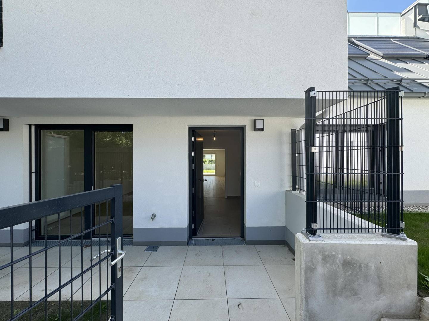 Wohnung mit Garten und Terrasse Erstbezug