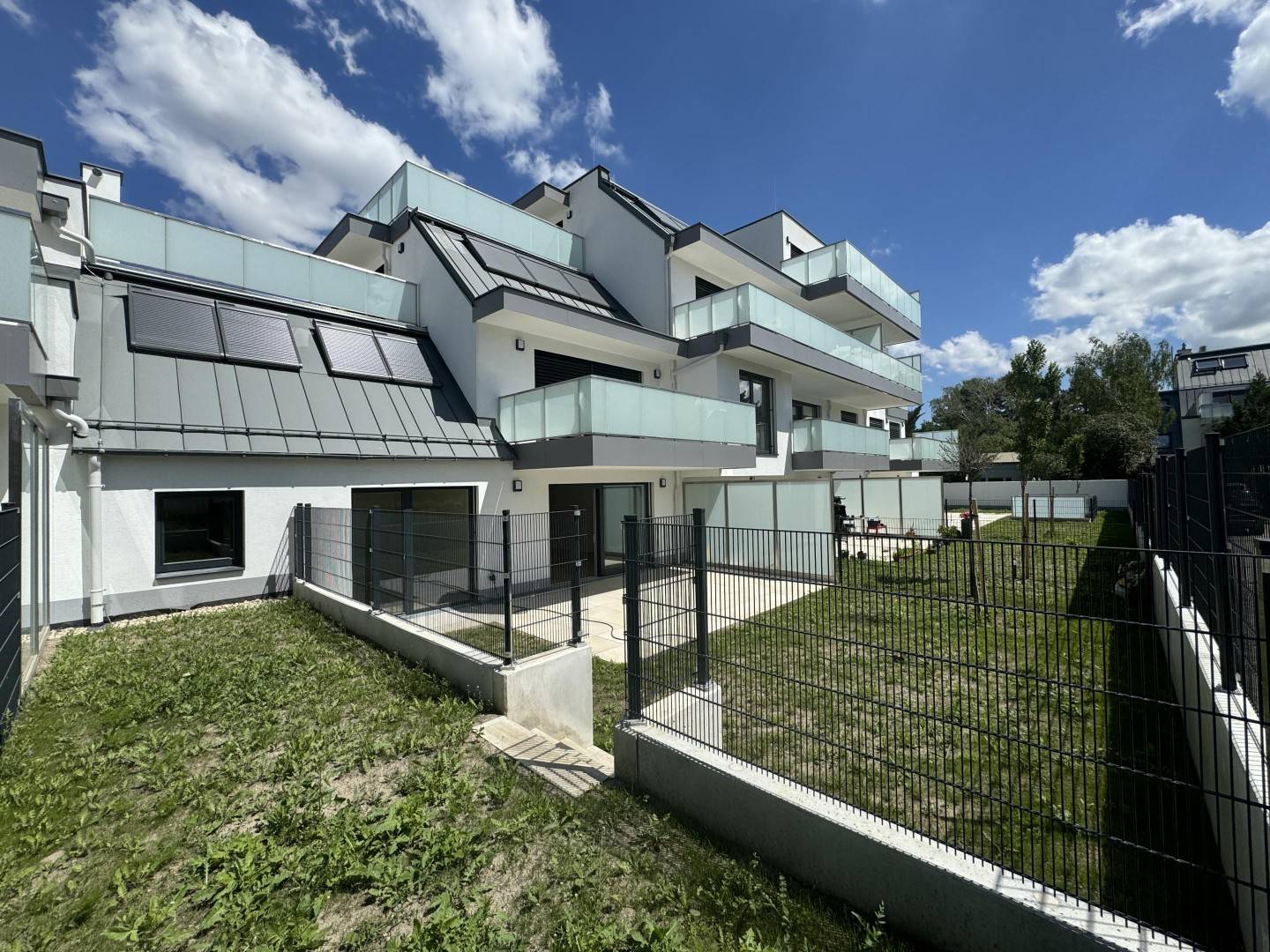 Wohnung mit Garten und Terrasse Erstbezug