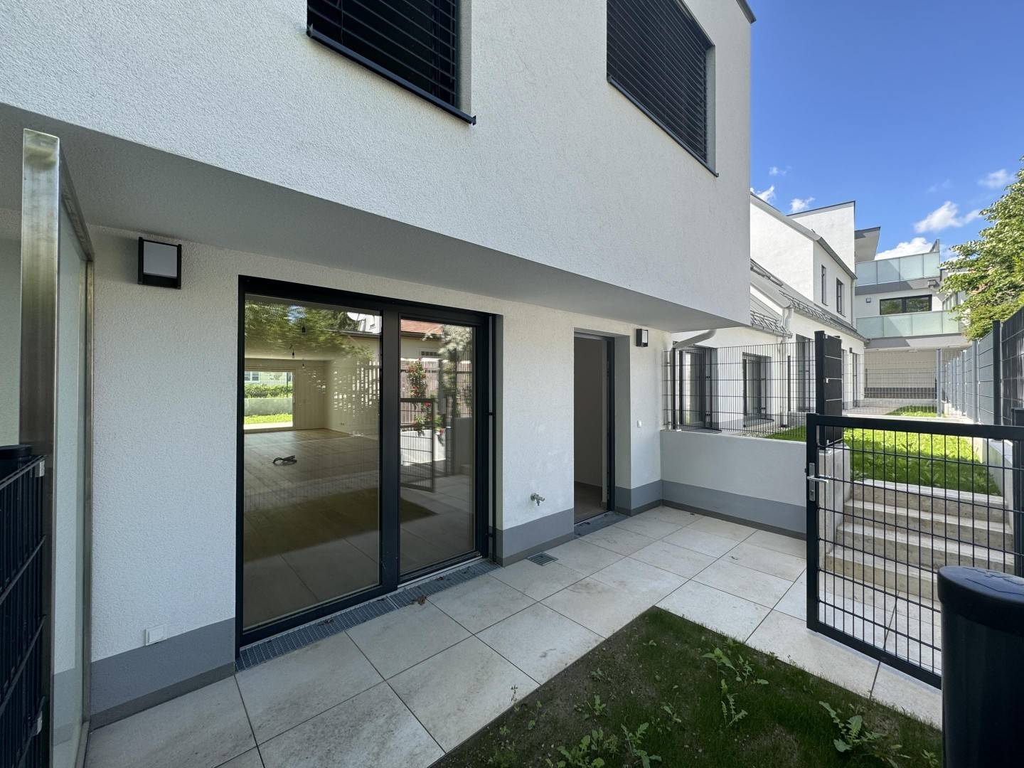 Wohnung mit Garten und Terrasse Erstbezug