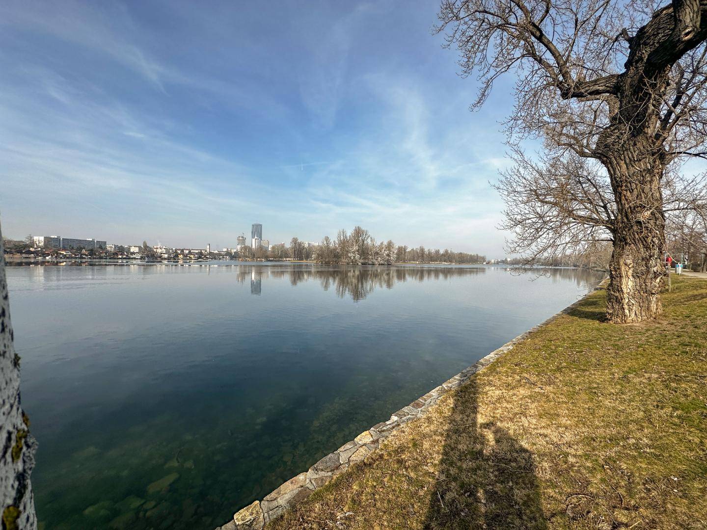Neubau-Villa auf Eigengrund, Provisionsfrei f. Käufer // New build Villa on the Shore of Alte Donau on owned Ground, Commission free for the Buyer //