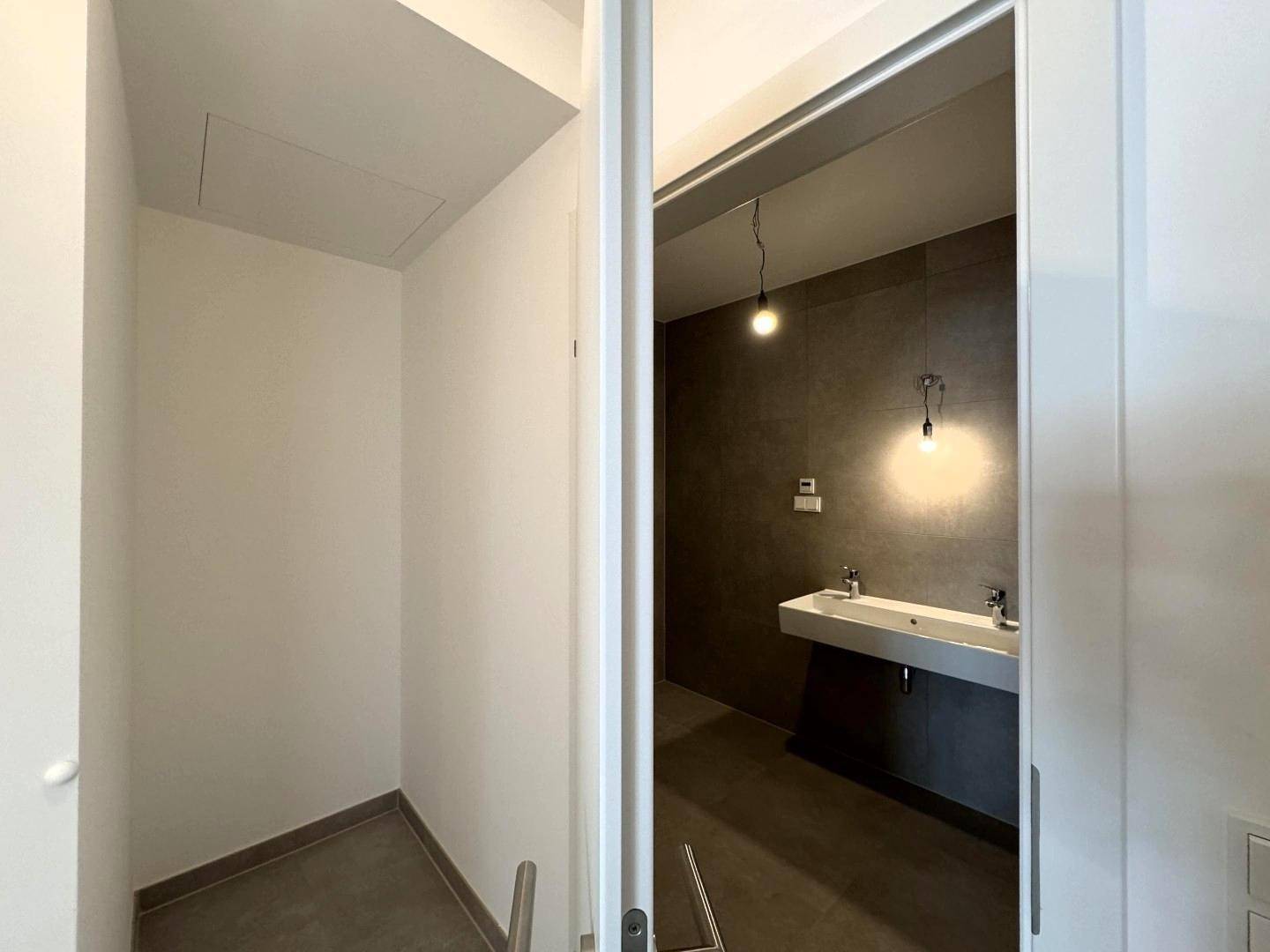 Apartment near U2 access terrace high quality