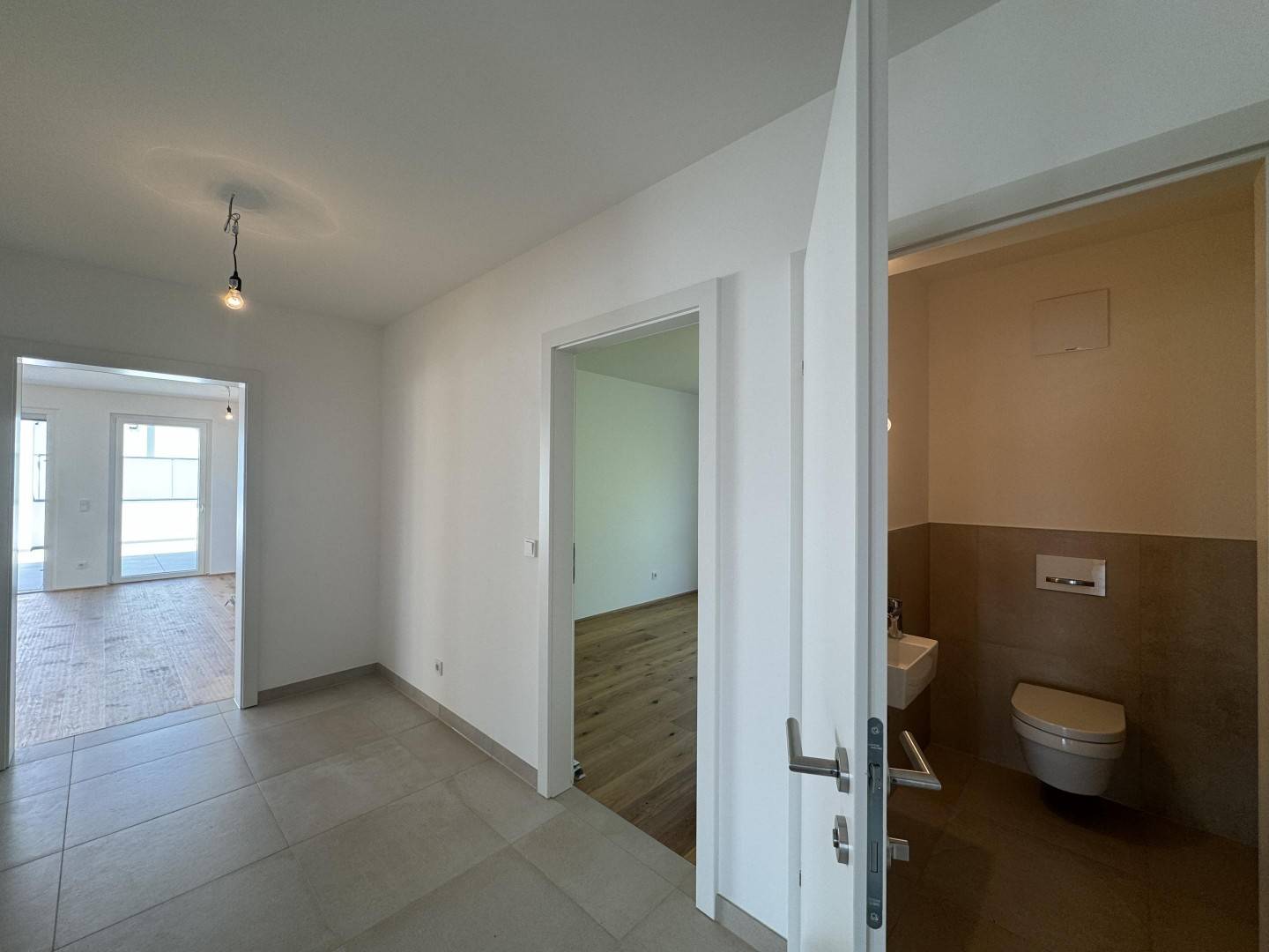 Wohnung nahe U2 Aspernstraße Terrasse