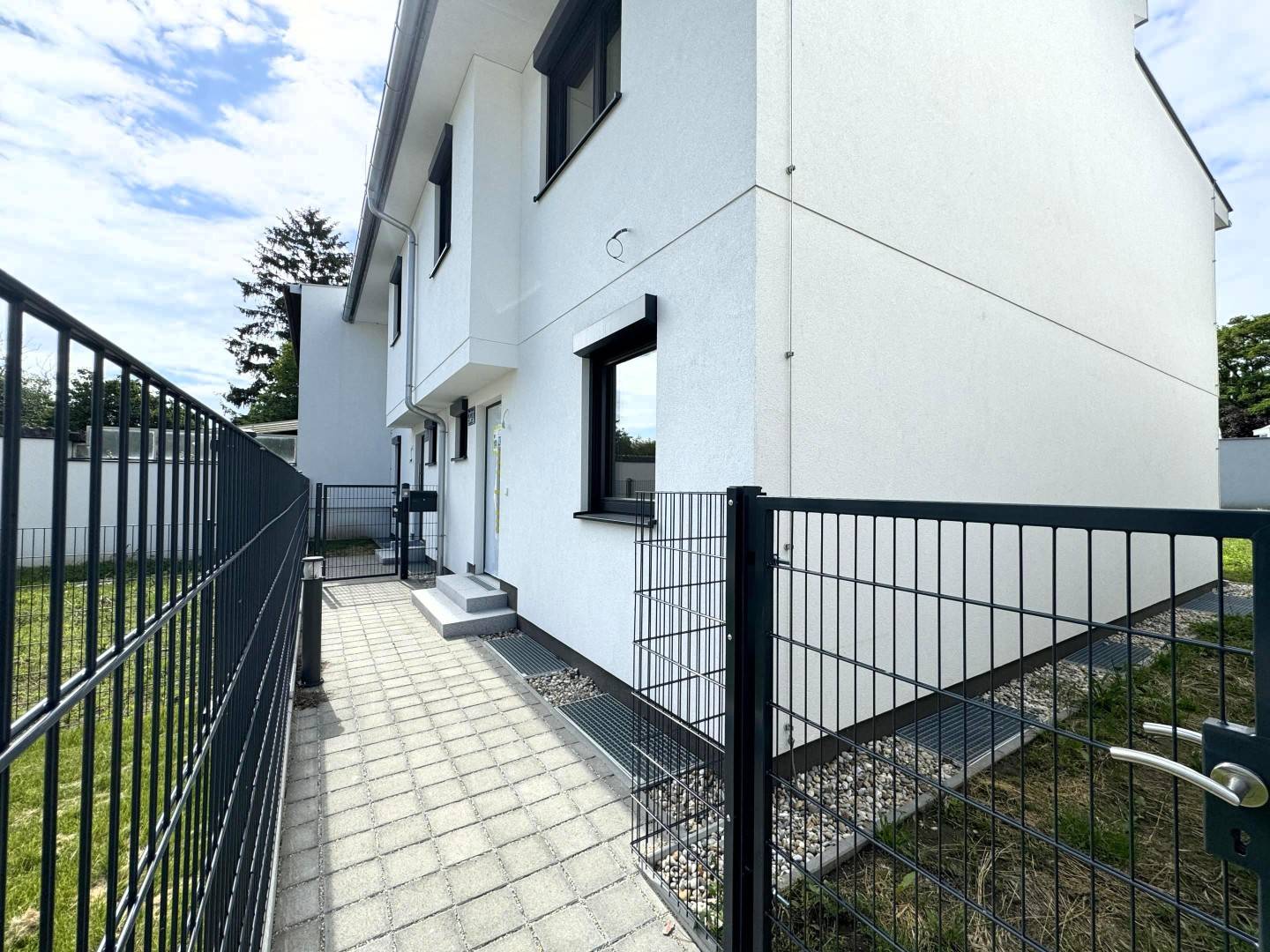 Doppelhaushälfte in Wien 22, Niedrigenergie, Terrasse & Garten