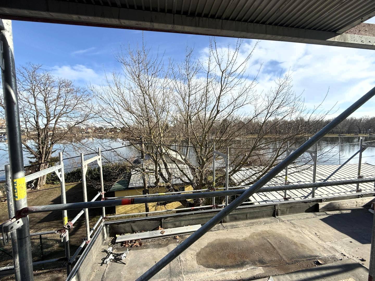 Dachgeschosswohnung mit Blick auf die Alte Donau