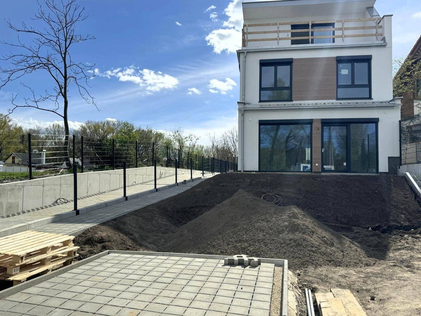 Neubau-Einfamilienhaus mit Garten und Terrasse in Wien-Donaustadt