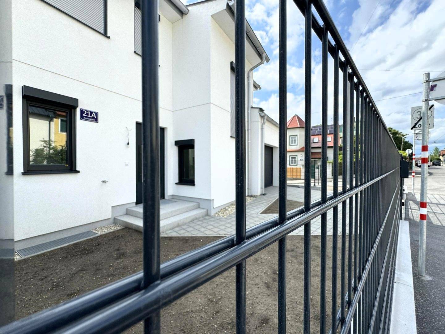 Wunderbare Wohnaussichten am Rosenberg … Prov. frei f. Käufer // Wonderful residential prospects at Rosenberg … Buyer Comm. free ! //