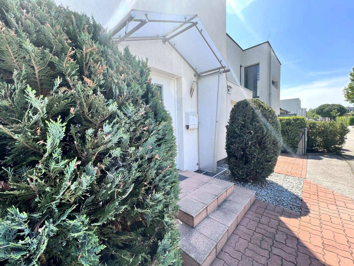 Apartment directly on the golf course sunny terrace de Title placeholder not used in German text due to format constraints? no this is the final text placeholder