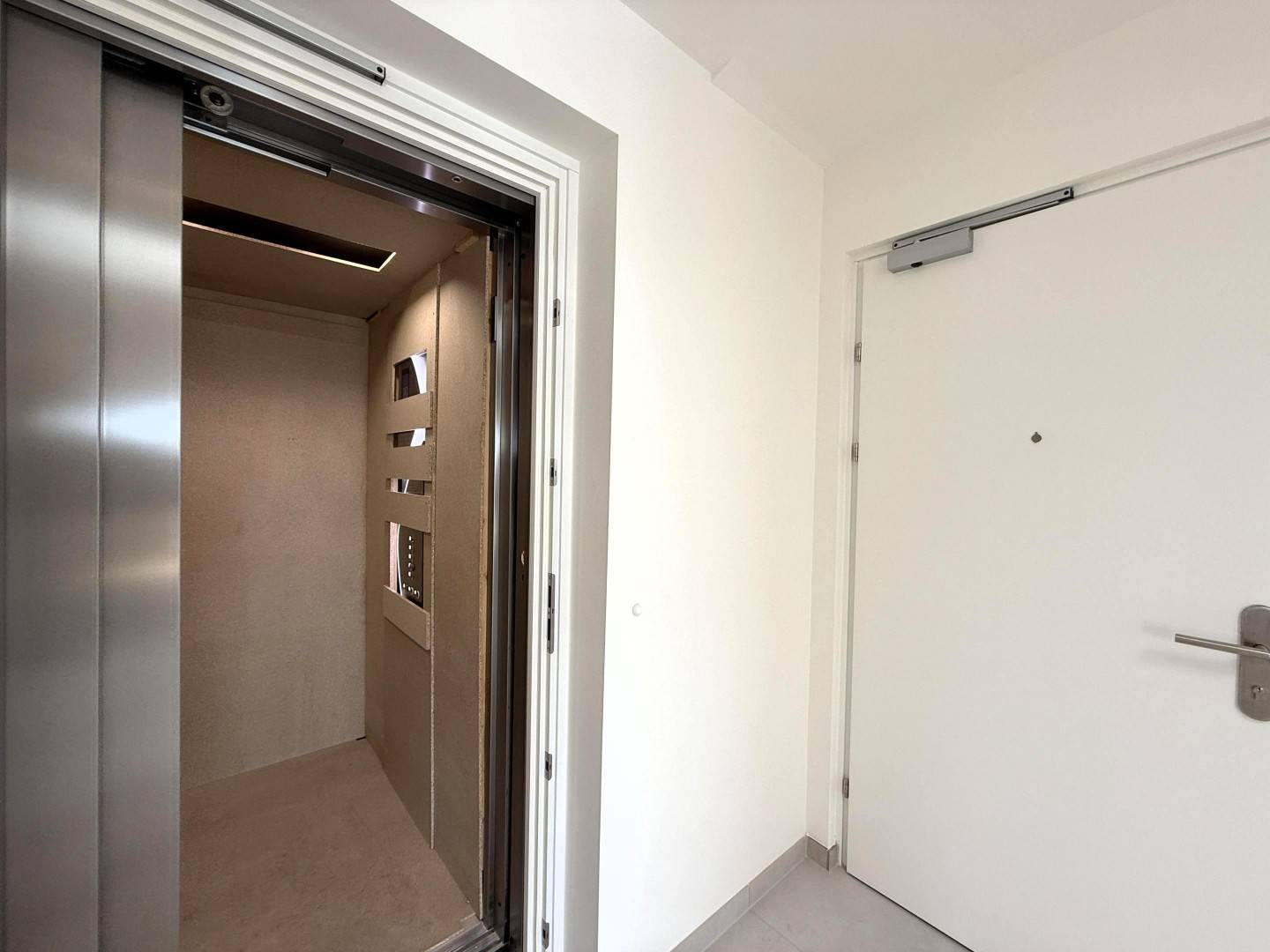 Penthouse with large terrace and direct elevator