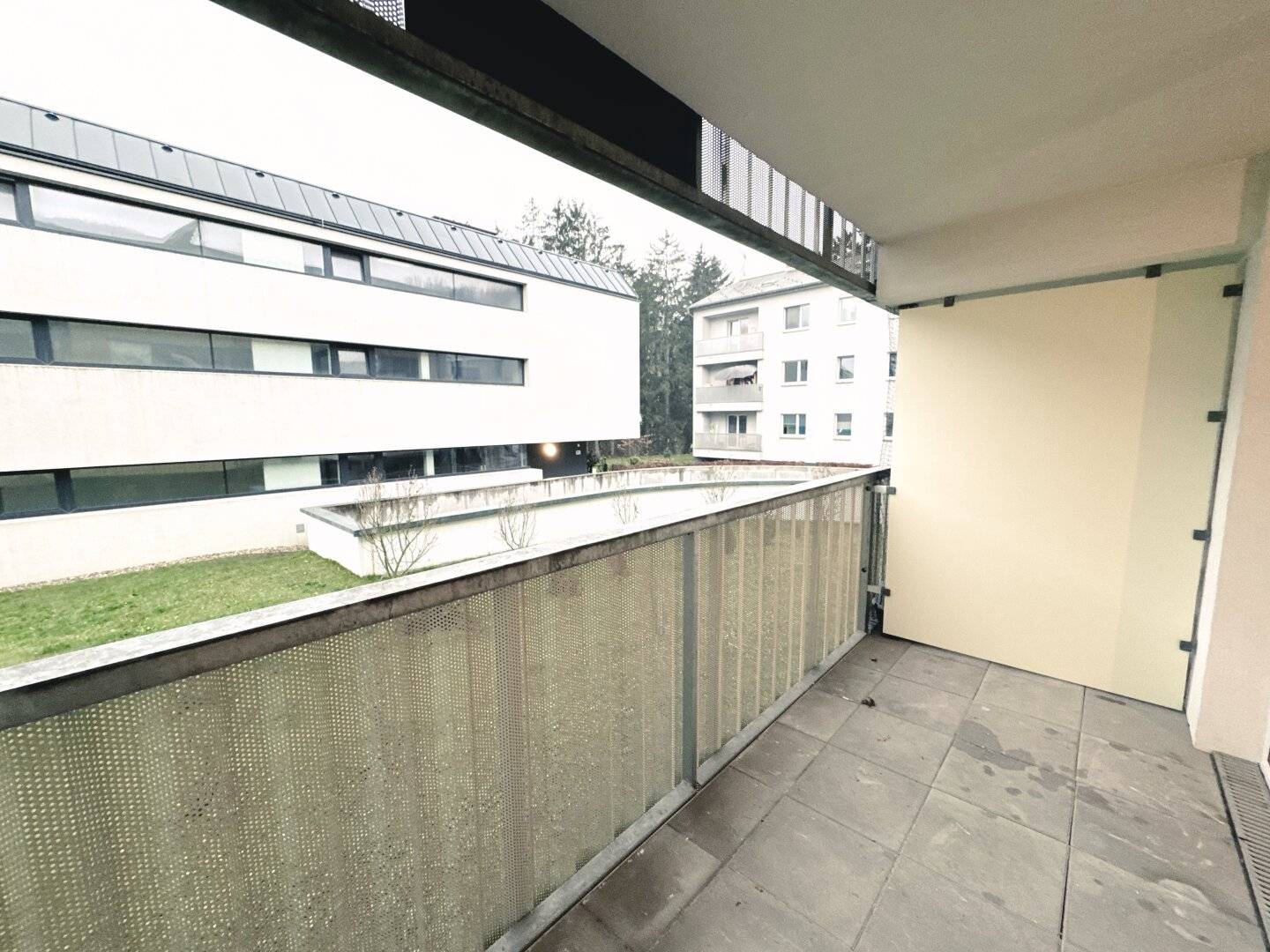 Apartment with loggia and view of the Wienerwald