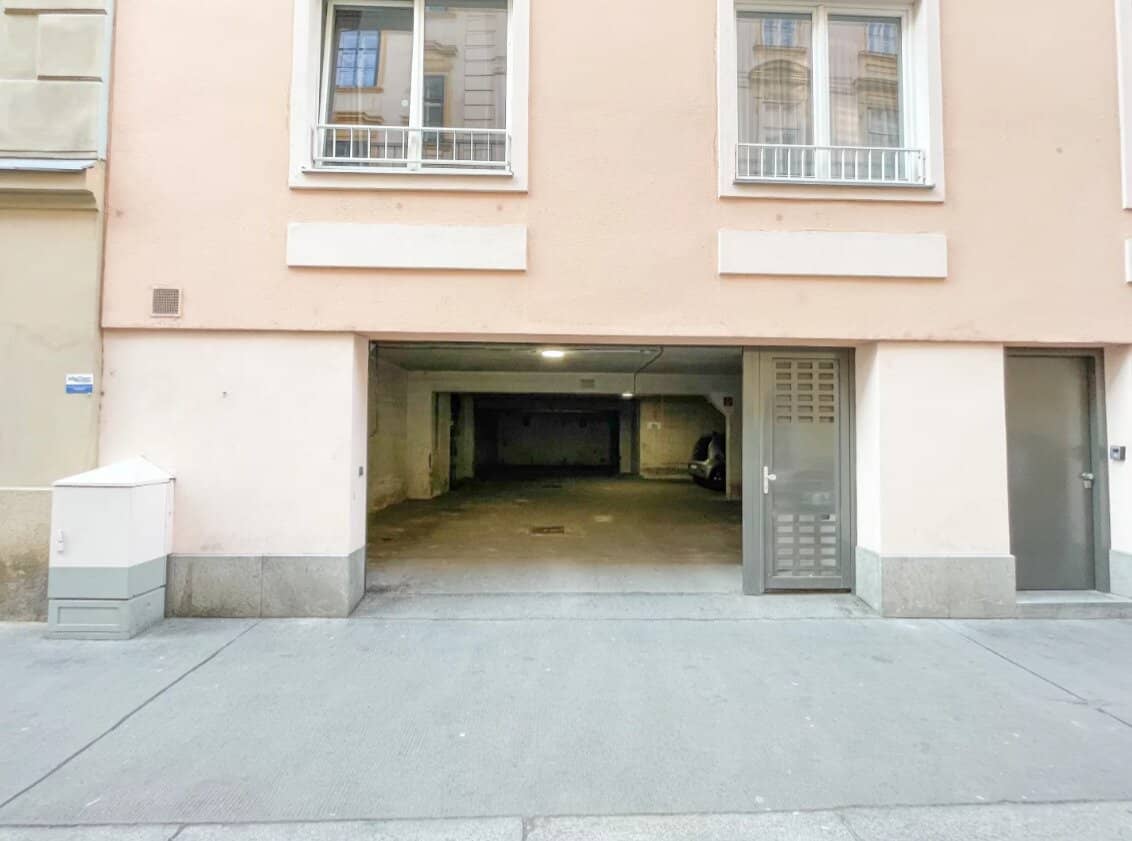 Tiefgaragenstellplatz in der Sonnenfelsgasse zu vermieten!