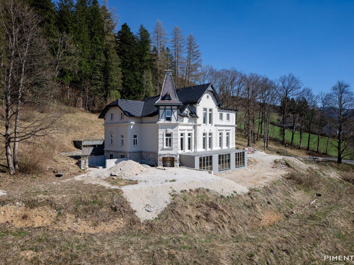 Villa in Mariazell Grünruhelage, 630 m² Wohnfläche, Terrasse 135 m²
