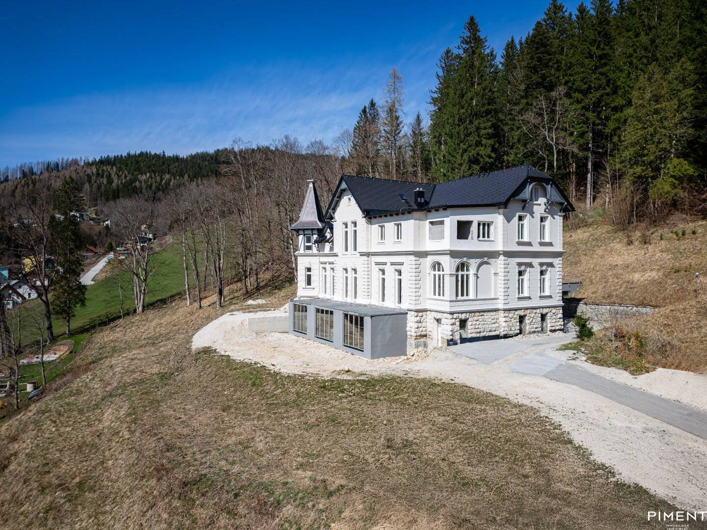 Villa in Mariazell Grünruhelage, 630 m² Wohnfläche, Terrasse 135 m²