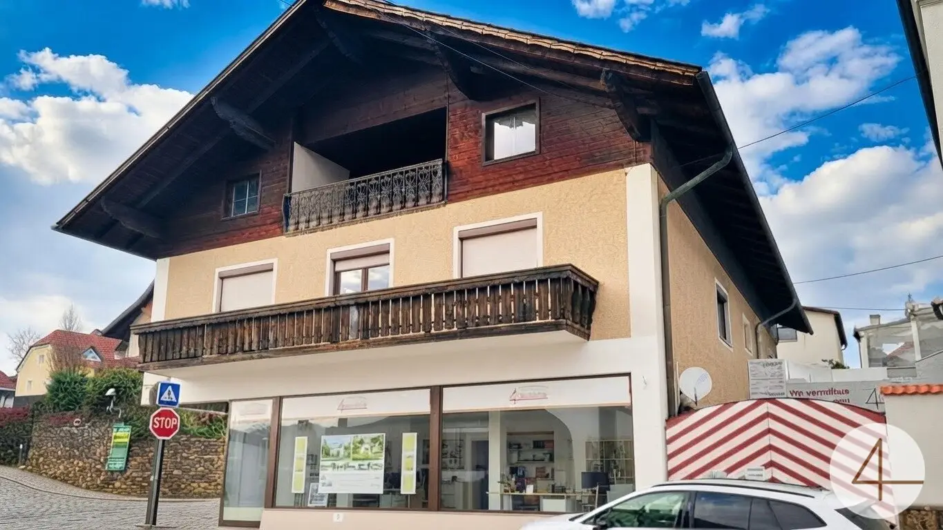Mehrfamilienhaus in Raab mit 350 m² Wohn- und Geschäftsfläche inkl. Büro