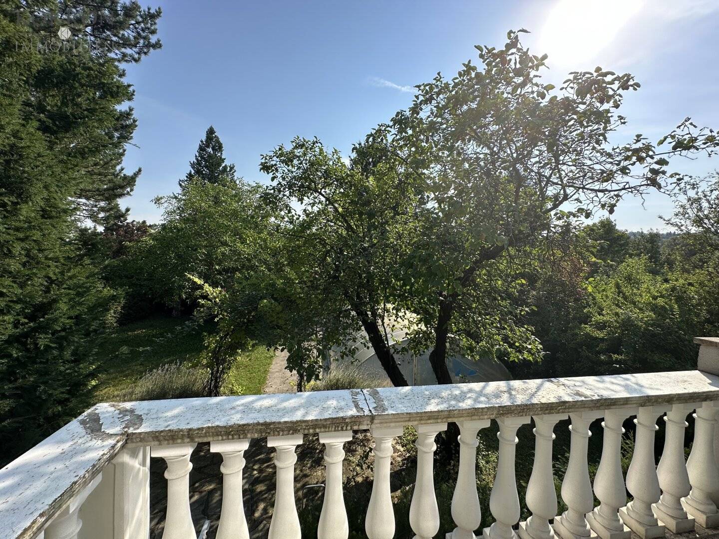Privileged Location - generous plot with house in the heart of Grinzing