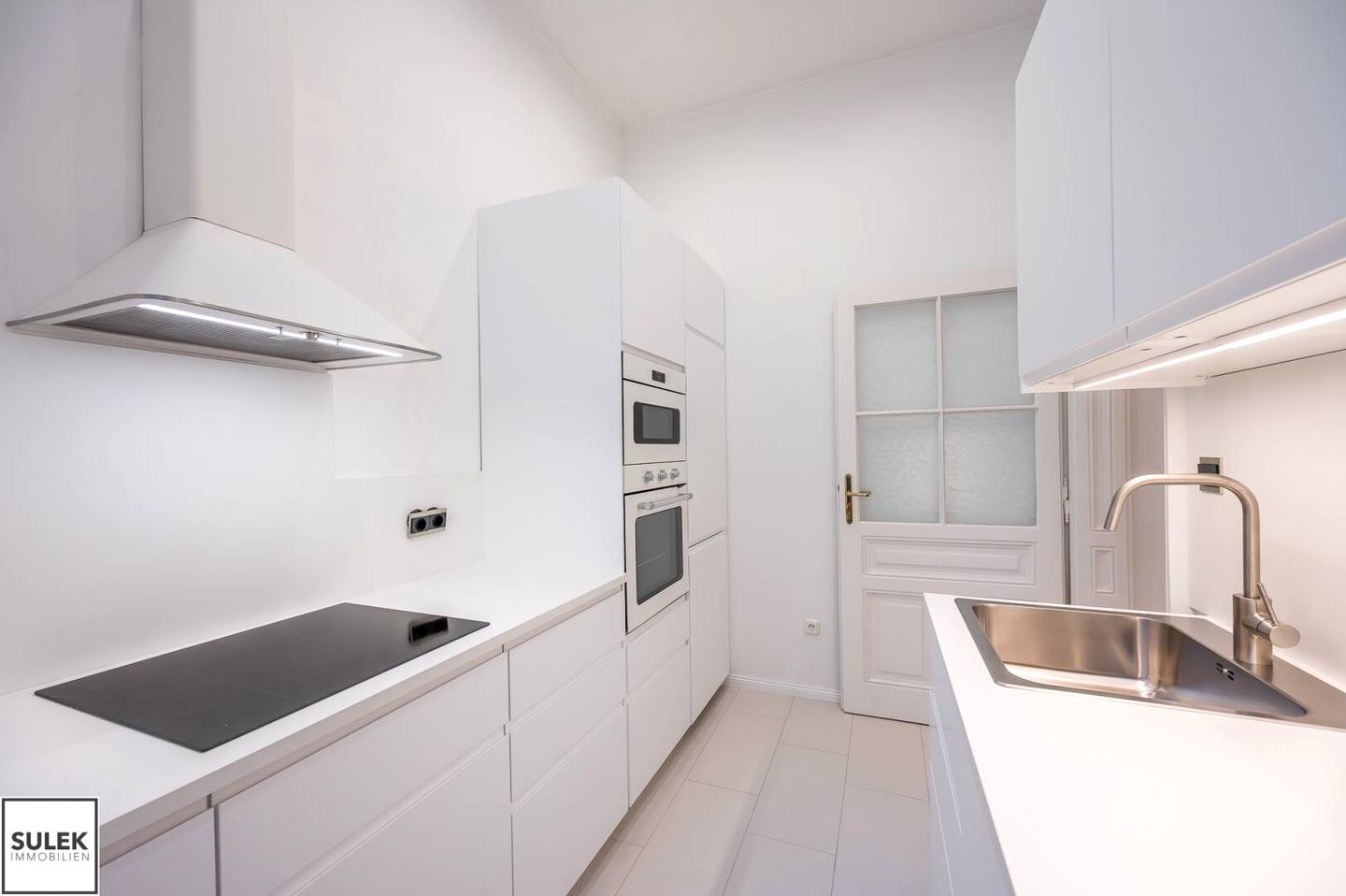 Altbauflair trifft Citynähe: schöne 4 Zimmer Wohnung in beliebter Lage - Zweitbezug nach Sanierung - bezugsfertig 1.10.2026