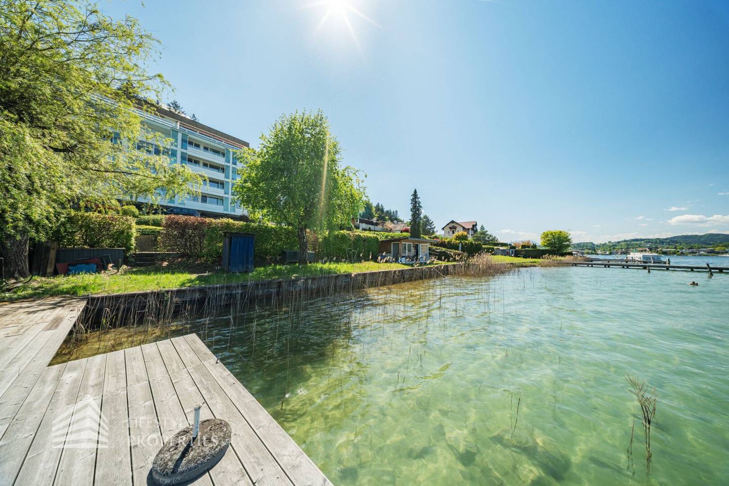 Exklusives Badeparadies am Wörthersee: Ihr privates Refugium mit Seezugang und Waldidylle