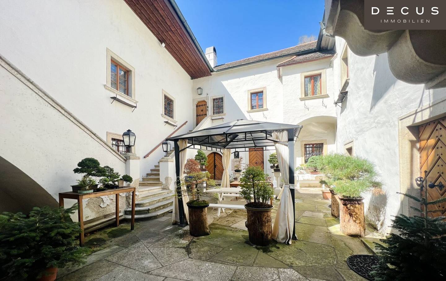 Historic jewel in the heart of Perchtoldsdorf with garden