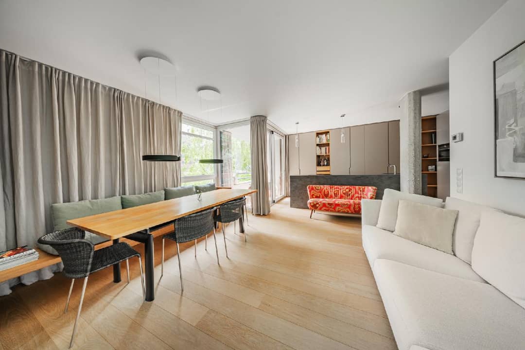 Apartment in Pratercottage with loggia overlooking greenery