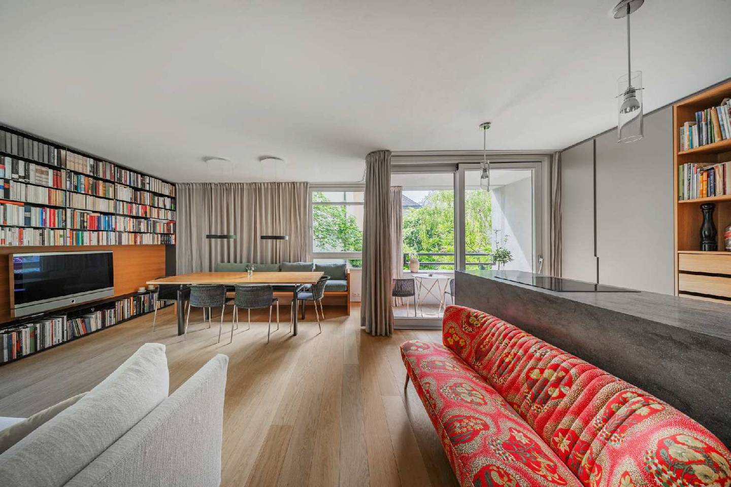 Apartment in Pratercottage with loggia overlooking greenery