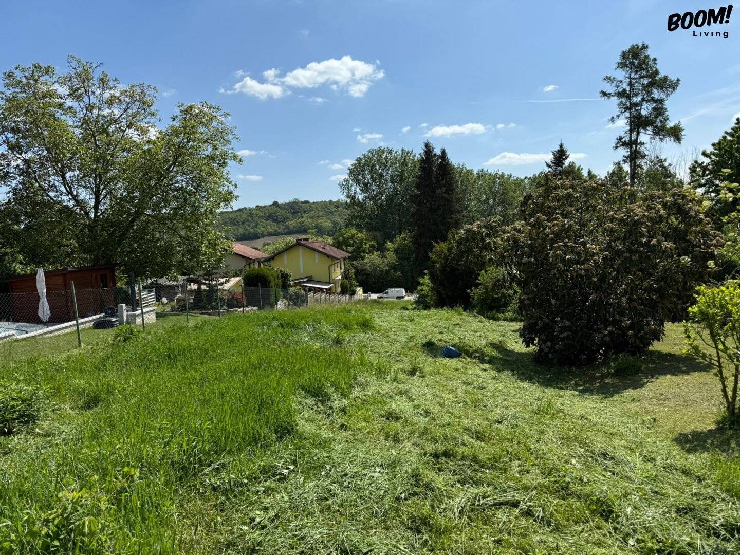 Wunderschönes Grundstück in idyllischer Lage mit leichter Hanglage