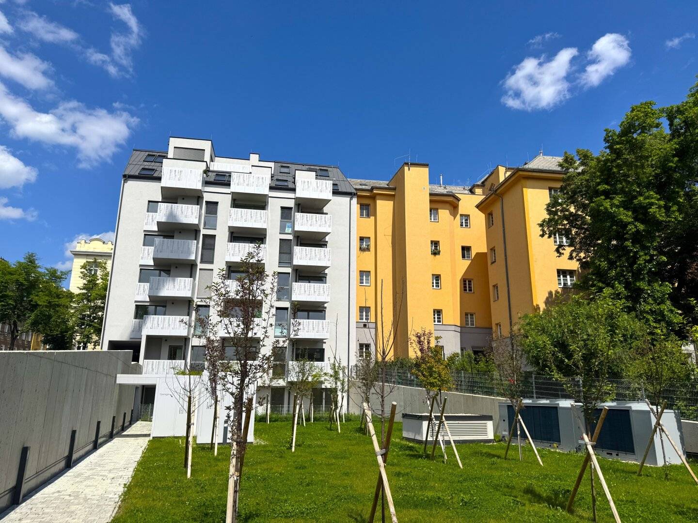 New Build Apartments at Gustav Klimt Park in Vienna 14