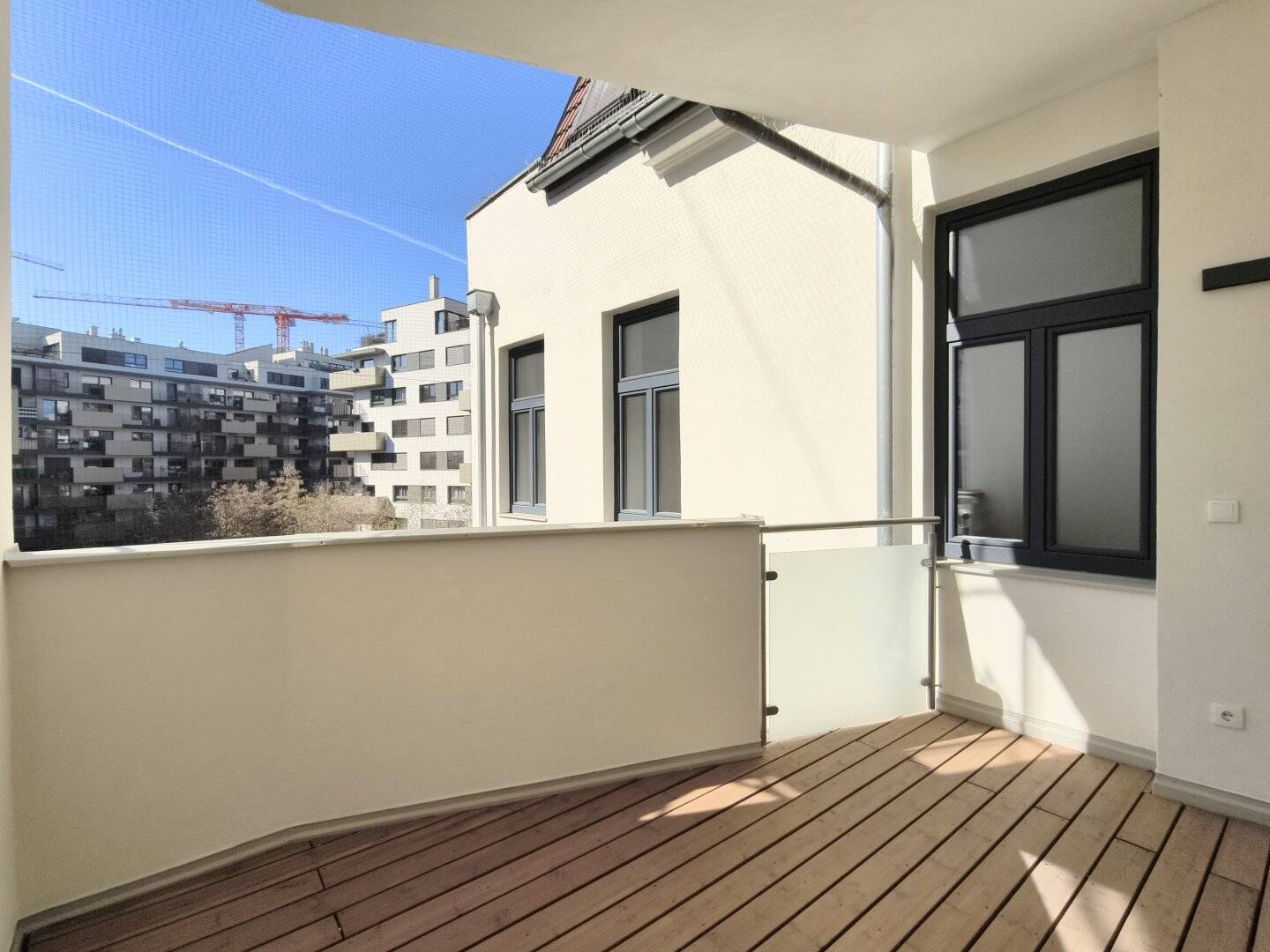 Stilvolle Altbauwohnung in Wien 3. mit Loggia, 5 Zimmer großzügig