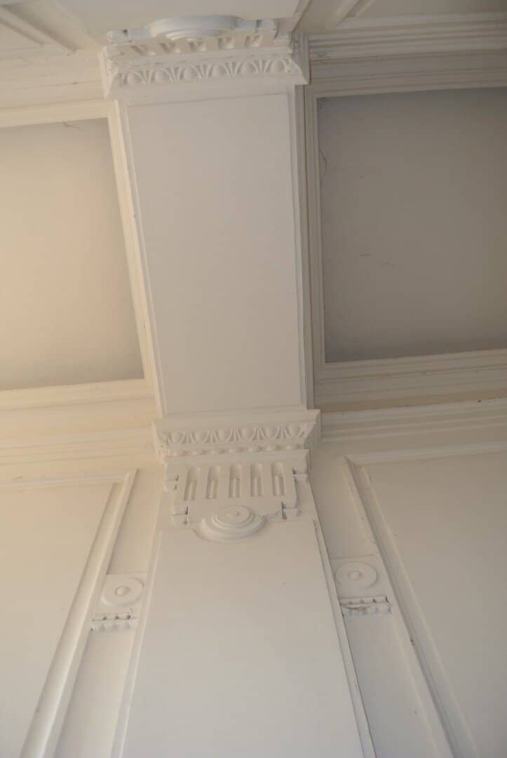 Old building apartment with charm and potential near Thaliastrasse indefinitely rented