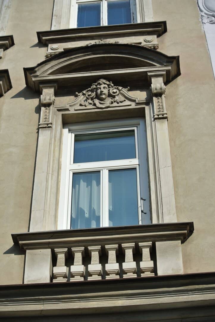 ANLAGE- Altbauwohnung mit Charme und Potential Nähe Sandleitengasse- unbefristet vermietet.