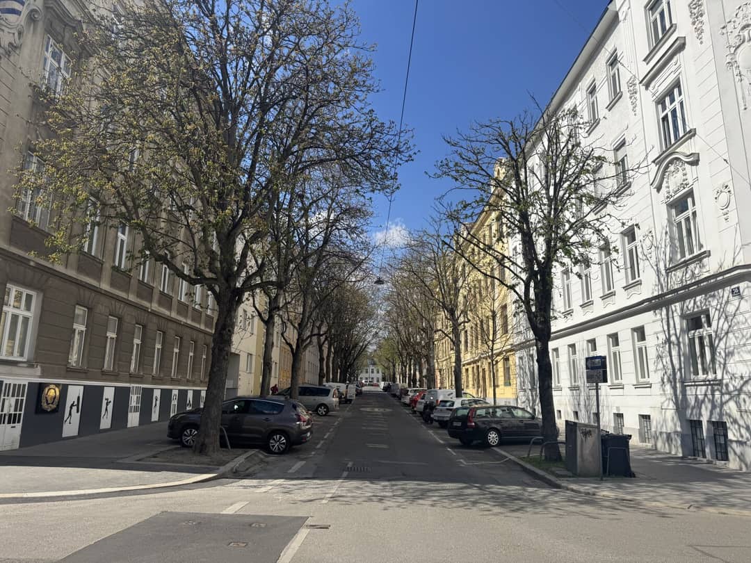 Wohnung mit Tiefgaragenplatz und ruhige Lage
