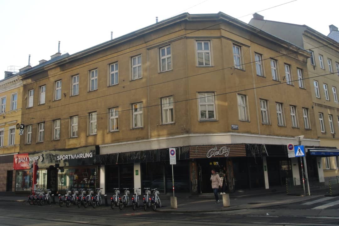 Wohnung Altbau hohe Decken nahe U6