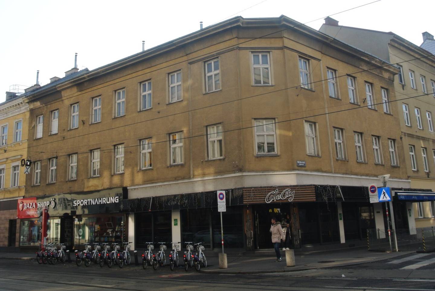 Charmante Altbauwohnung mit Charme und Potential- unbefristet vermietet.