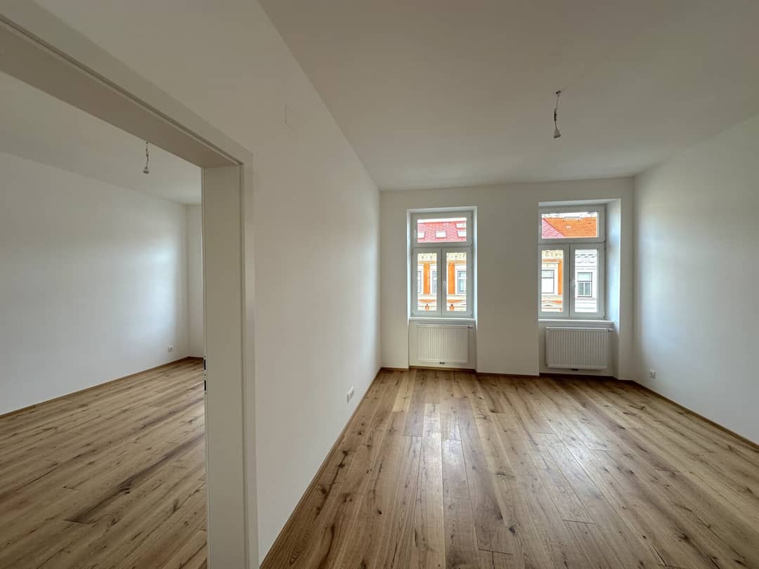Altbauwohnung Erstbezug komplett saniert