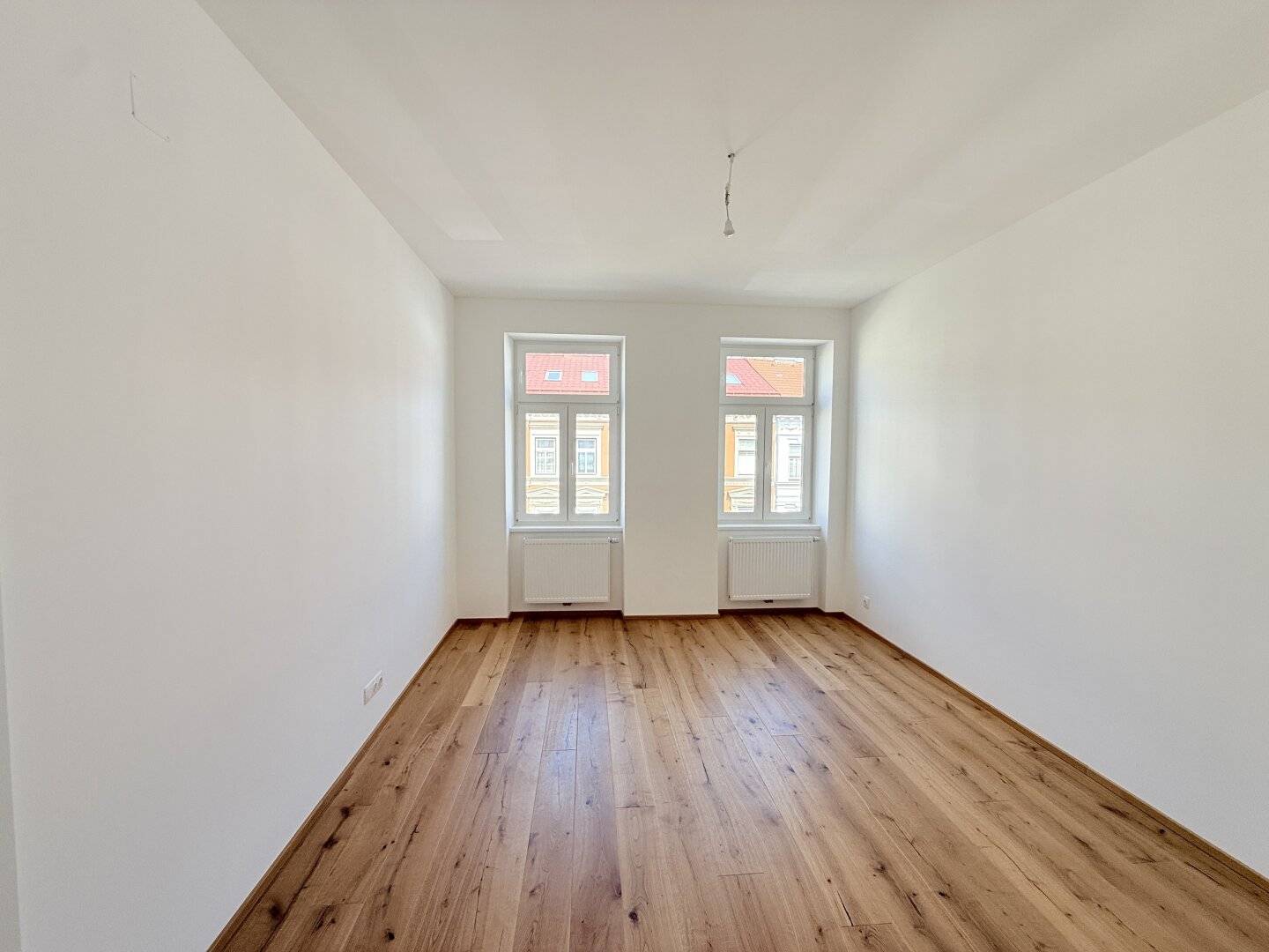 Altbauwohnung Erstbezug komplett saniert