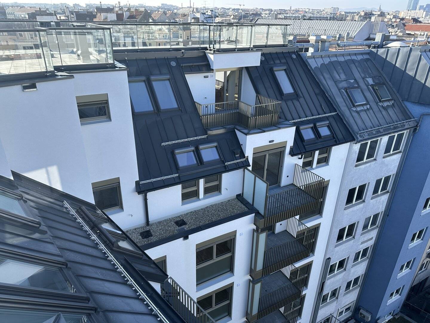 Erstbezug Wohnung mit Loggia nahe U1 Keplerplatz