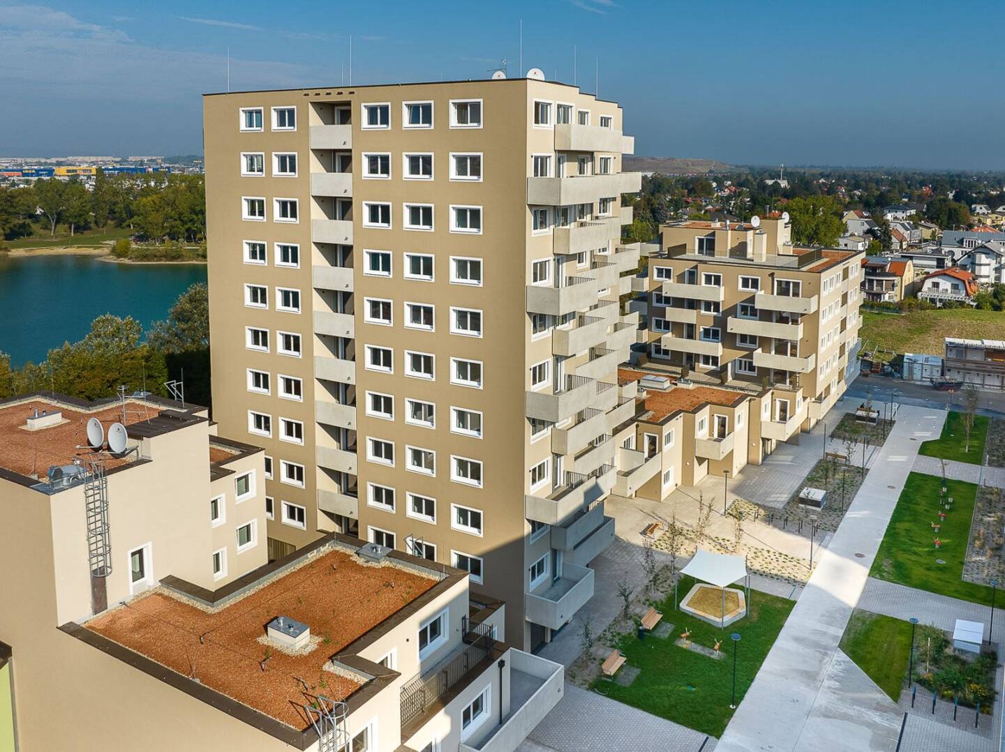 Leo am Teich – New Build Apartments at Hirschstetten Bathing Lake