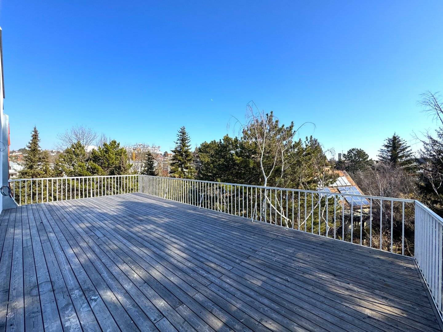 Exclusive attic conversion in elite location – Stylish penthouses above the roofs of the city!