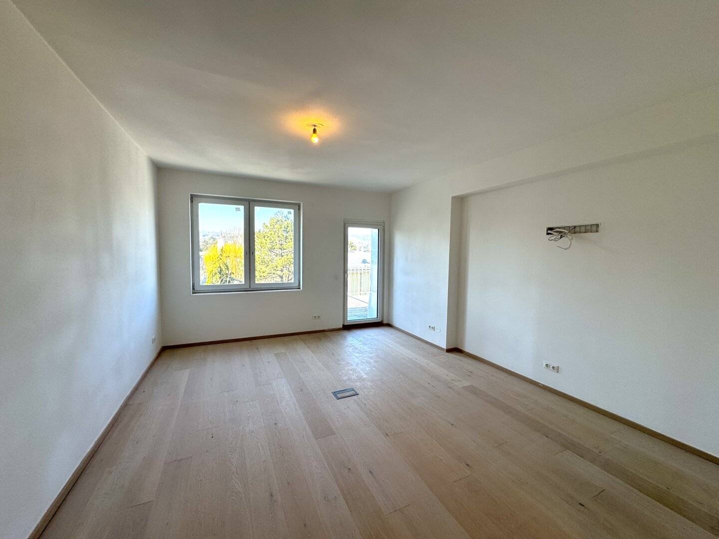 Exclusive attic conversion in elite location – Stylish penthouses above the city's roofs