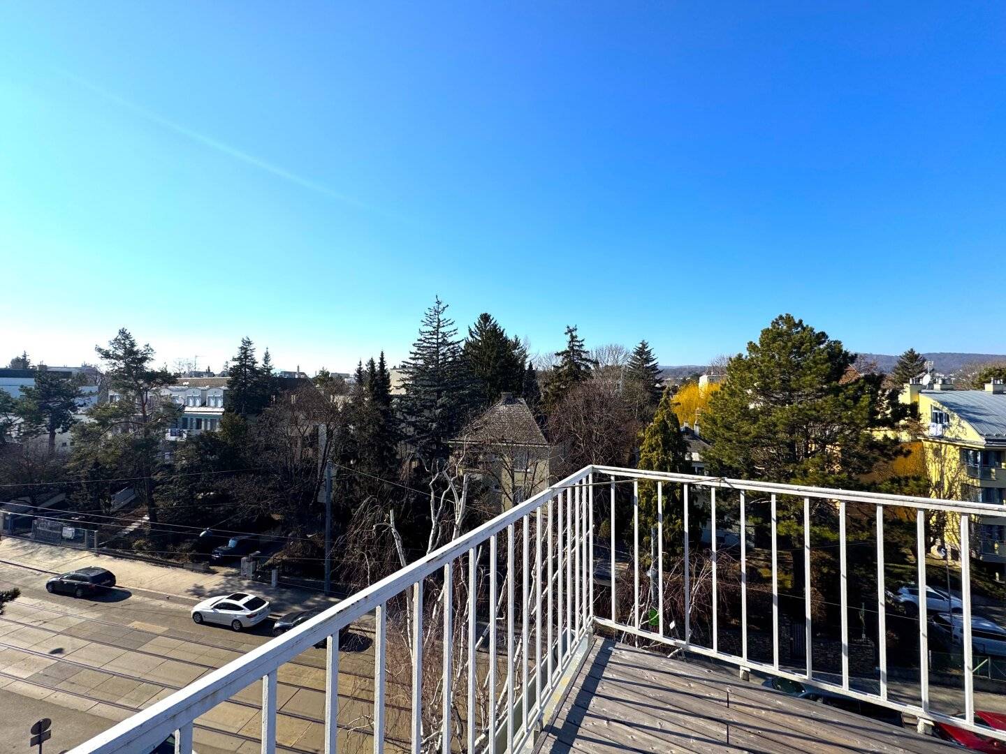 Exclusive attic conversion in elite location – Stylish penthouses above the city's roofs