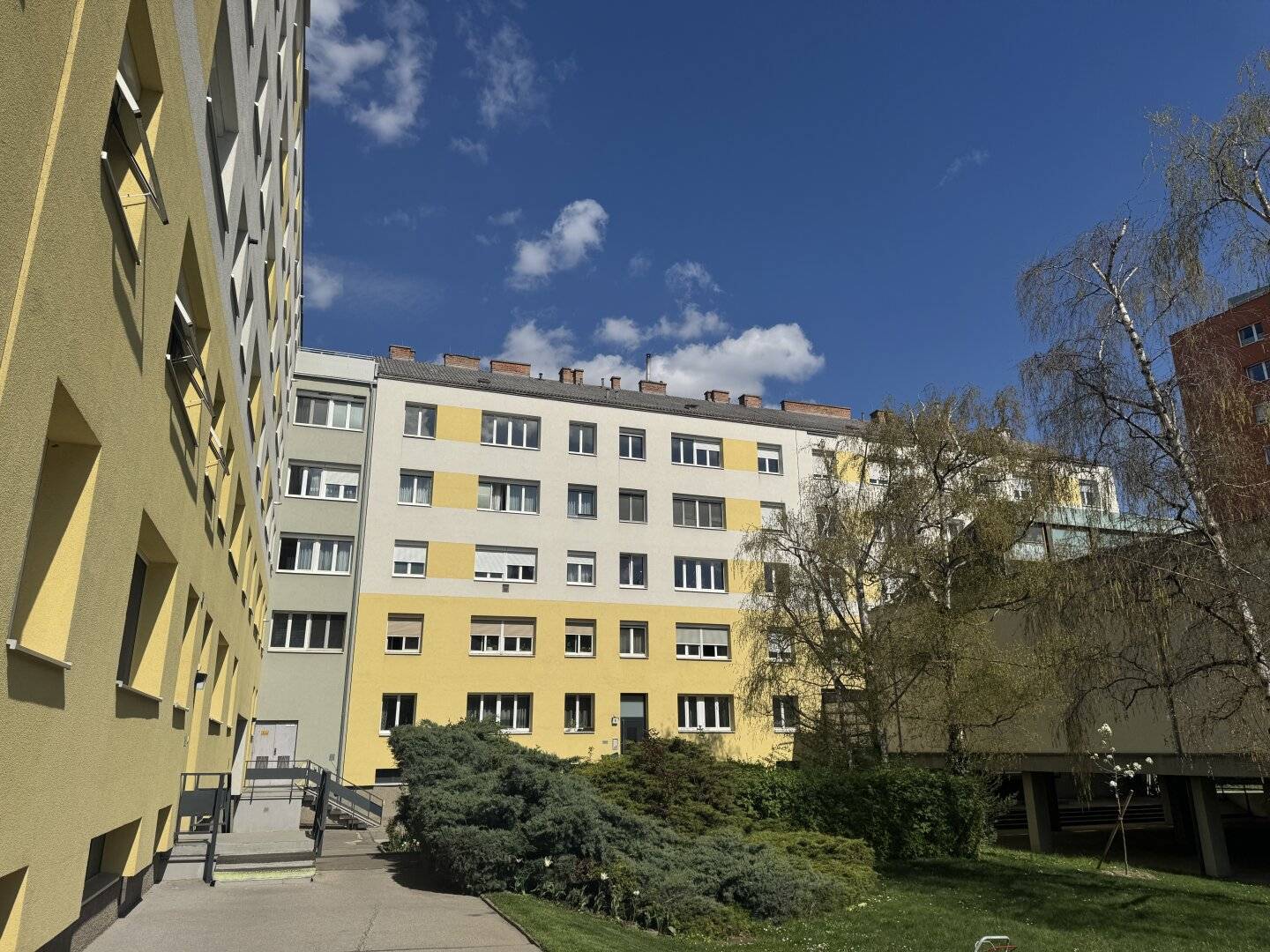Investment in toller Lage - Wohnen mit Fernblick