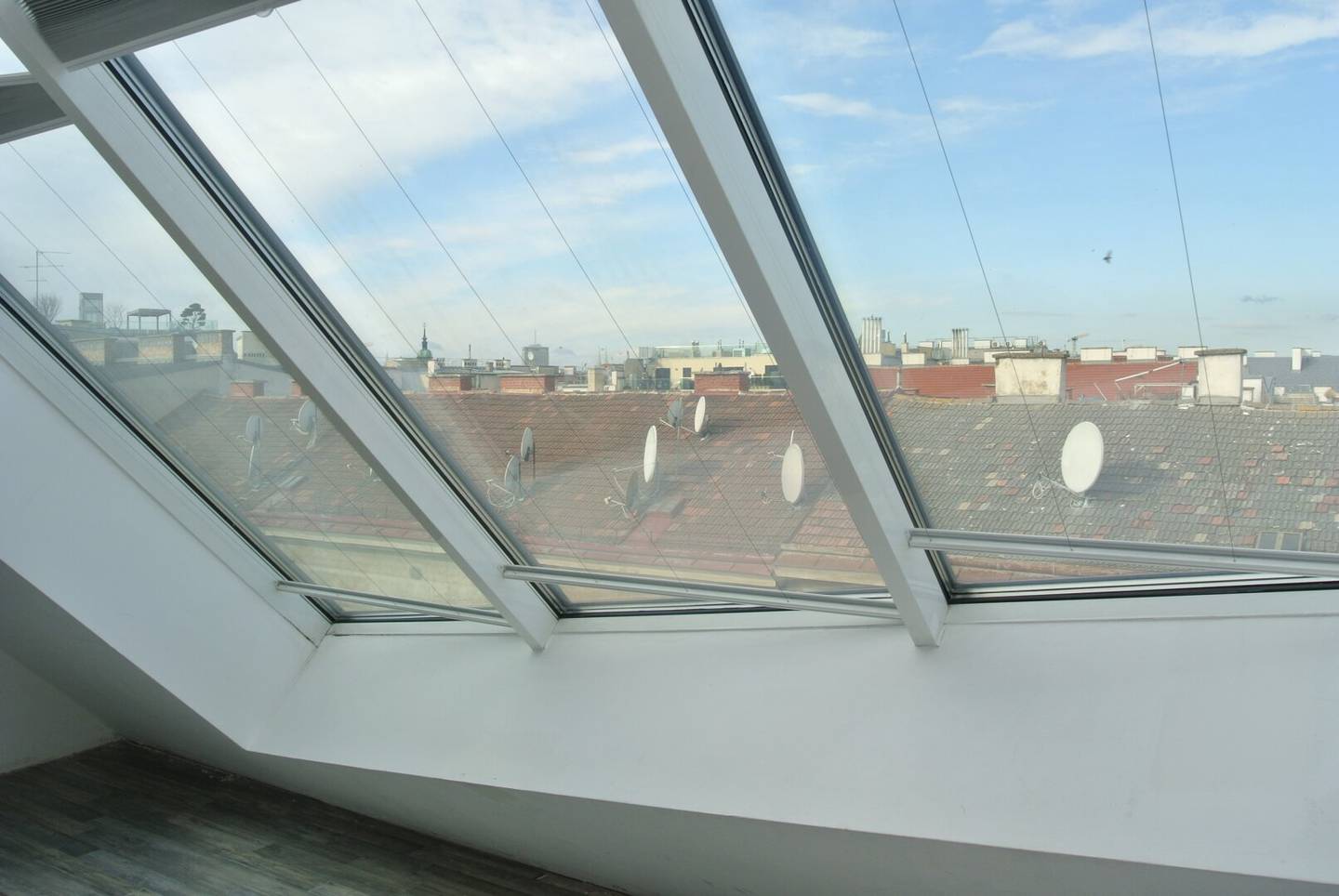 Renovated attic apartment near Augarten and Praterstern Vacant