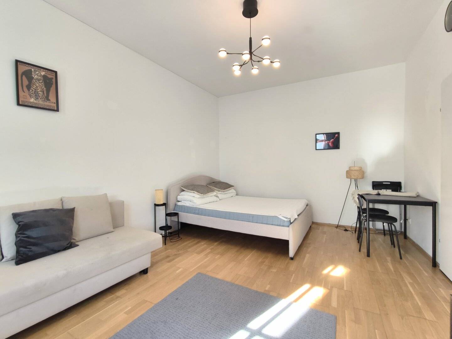 Ruhige Hofwohnung - Gute Aufteilung - Bahnhof Hernals in der Nähe