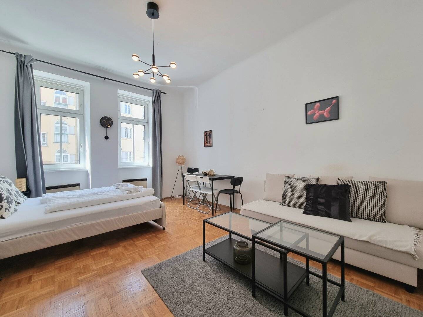 Tolle Lage Nahe Hernalser Hauptstr. - Großzügige 1 Zimmer Altbauwohnung - Bahnhof Hernals in der Nähe