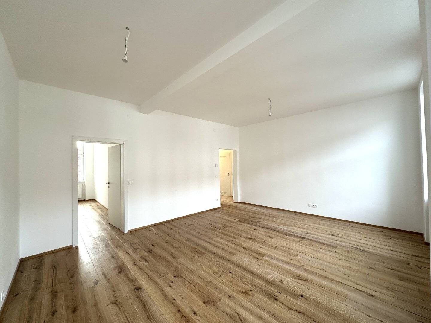 Frisch sanierte Wohnung im Altbau Kongresspark