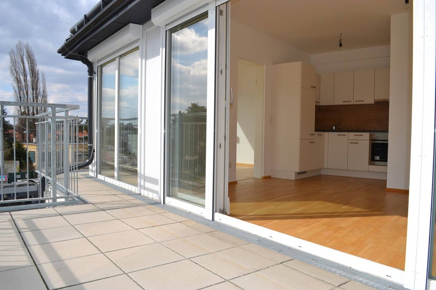 3-Zimmer Wohnung mit 18 m² Freifläche in 1220 Wien, Donaustadt