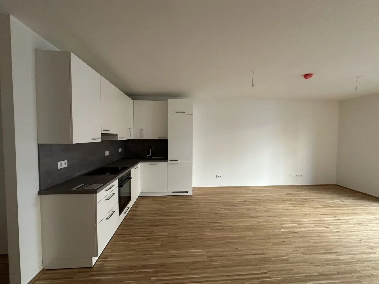 Erstbezug Neubauwohnung Loggia provisionsfrei