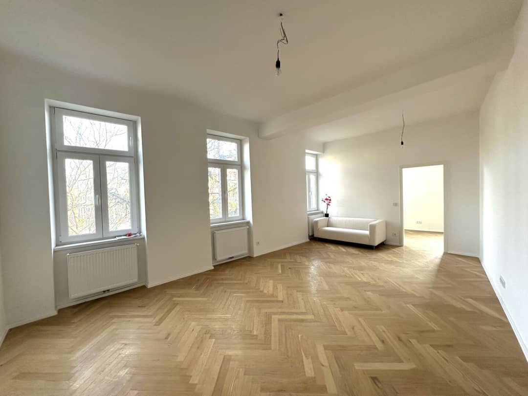 Wohnung Erstbezug nach Sanierung mit eigenem Bad