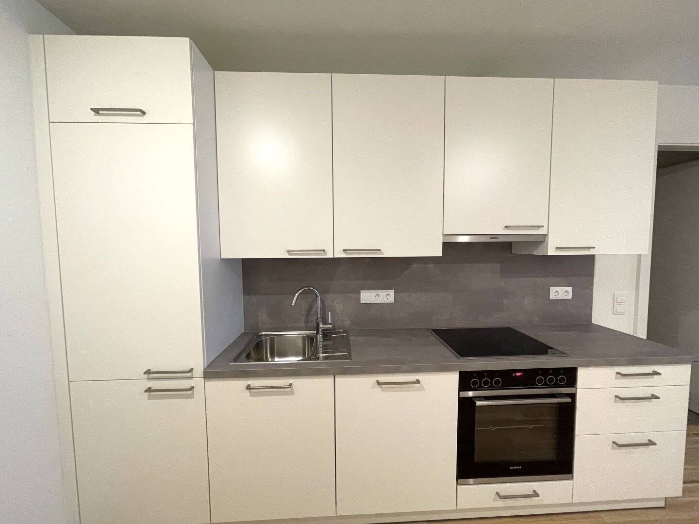 Great 1-room apartment with private garden to enjoy First occupancy in great location and commission-free